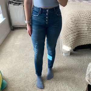 Abercrombie “The Skinny High Rise” curve love jeans w/ button front closure